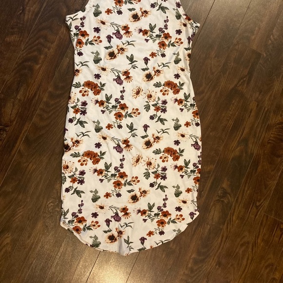 🌹2/$20🌹Ardene floral midi dress - Picture 5 of 5
